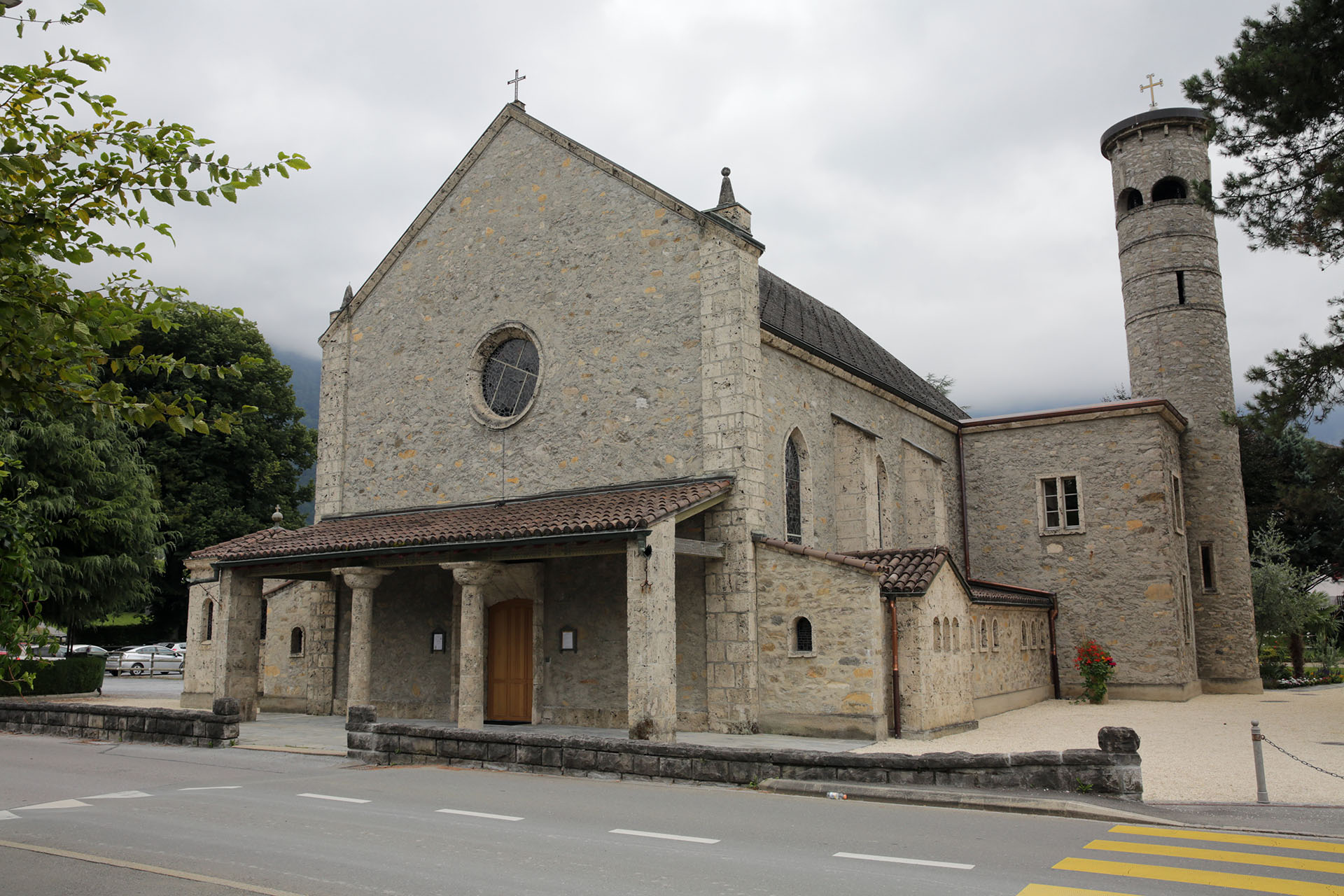 Extérieurement, l'église Saint-Clément de Bex n'a pas changé | © Bernard Hallet