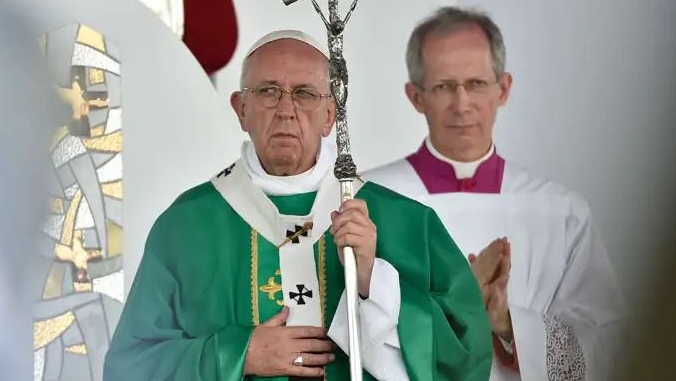 Mgr Guido Marini, au côté du pape François | Vatican Media