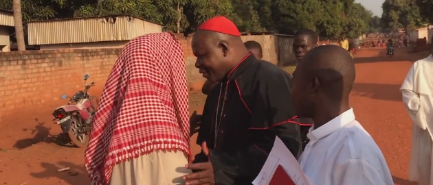 Le cardinal Nzapalainga a noué des liens fraternels avec des responsables musulmans de Centrafrique | capture d'écran film "Siriri", Viméo