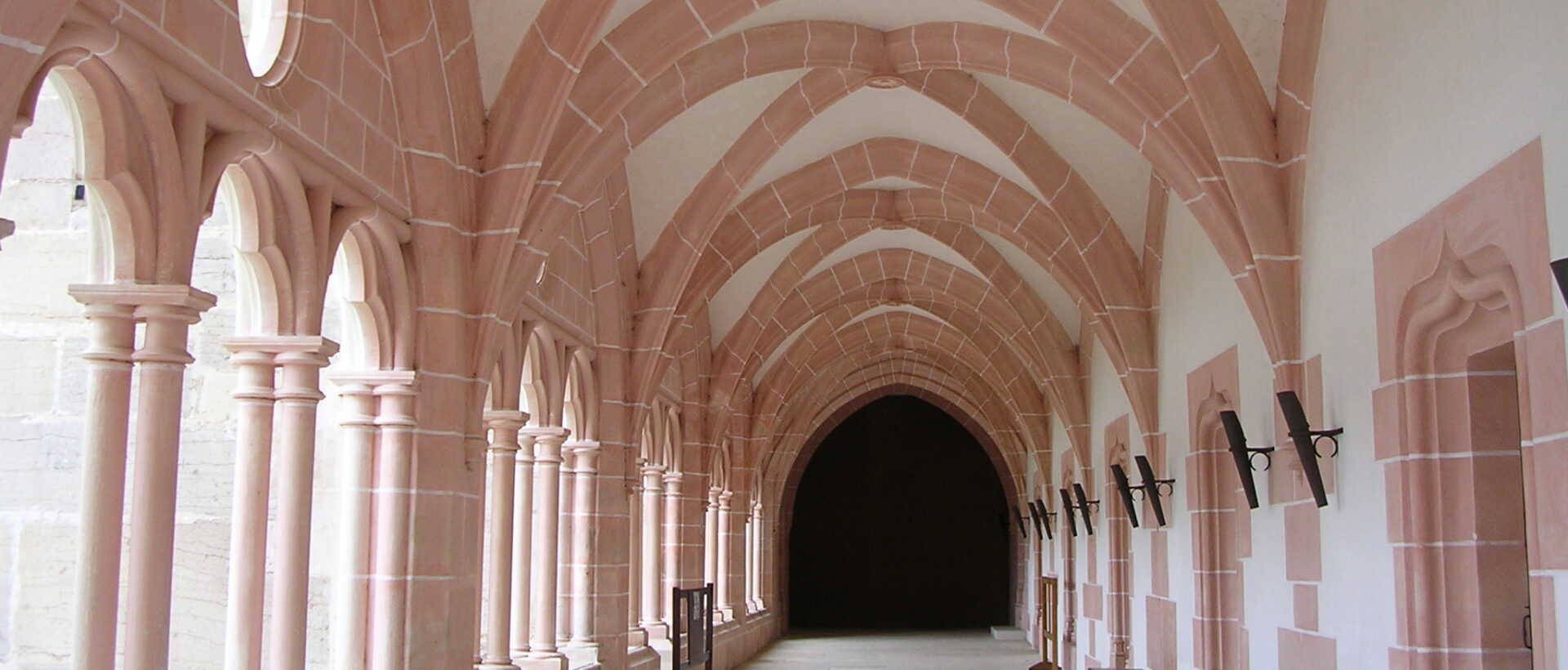 L'abbaye de Cîteaux perpétue sa tradition d'accueil. | Wikimedia Commons/G CHP