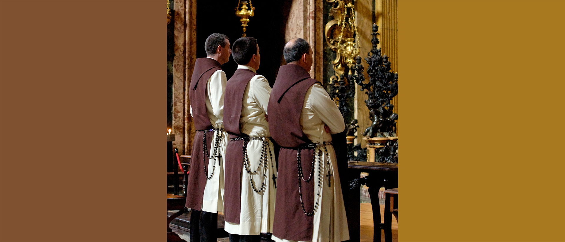 Les Hérauts de l'Evangile en prière à Rome en 2007 | Wikimedia - Marie-Lan Nguyen