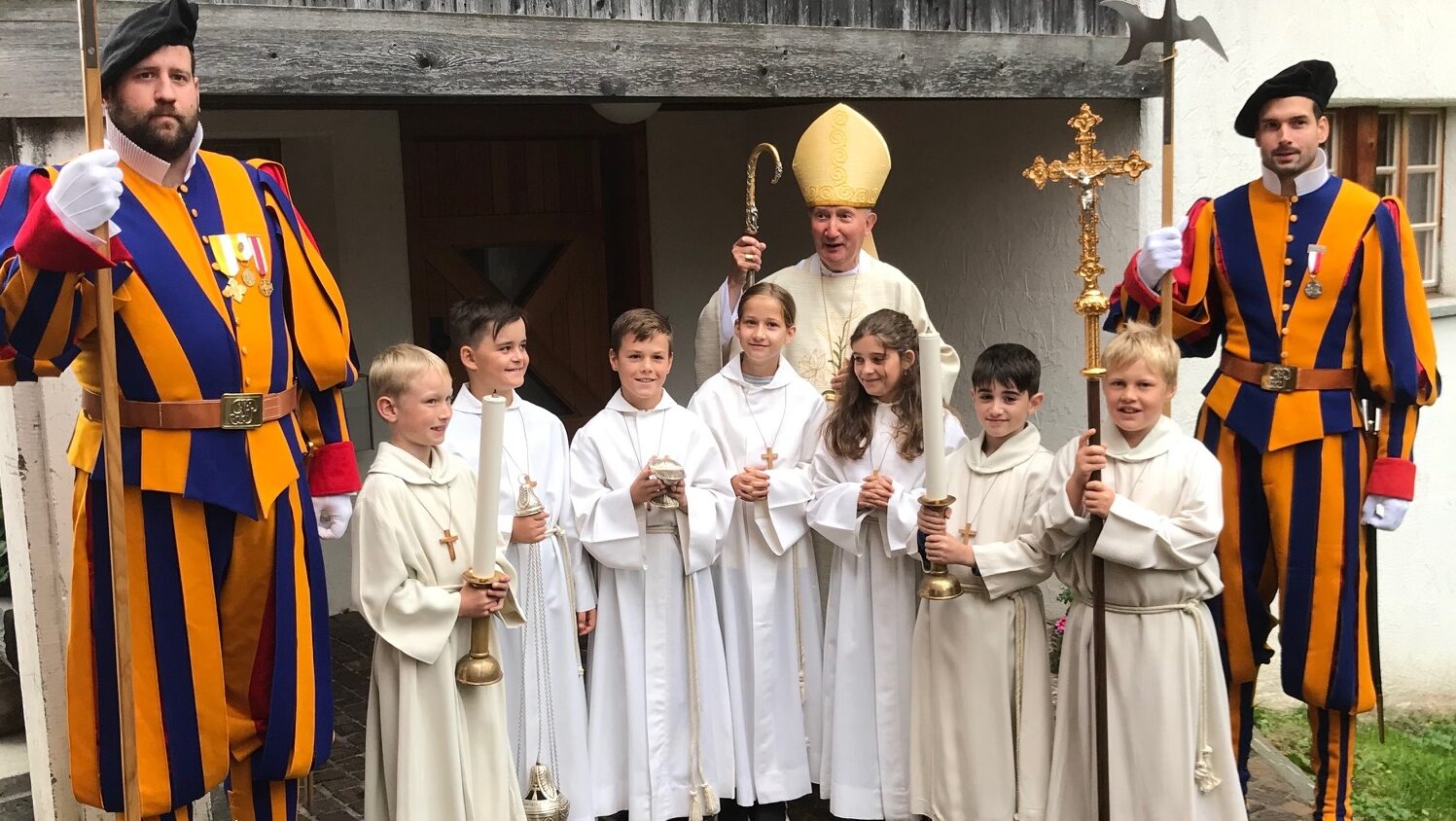 Mgr Pierre Bürcher a fêté son jubilé de 50 ans de sacerdoce dans sa paroisse natale de Fiesch (VS) | Herbert Volken
