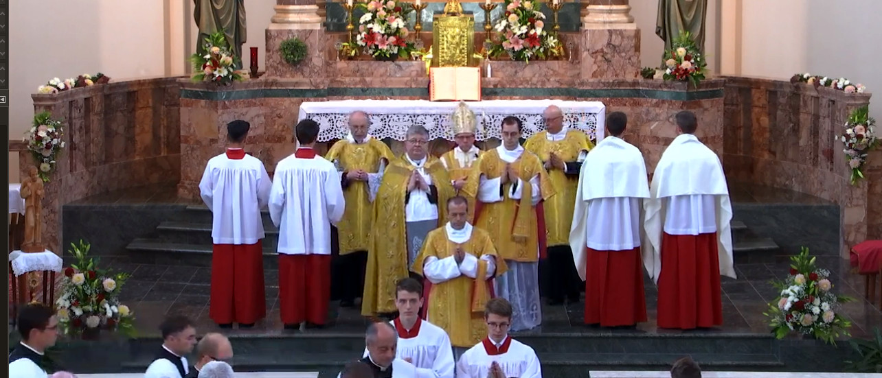 Mgr Vitus Huonder a célébré son jubilé sacerdotal au sein de la FSSPX | capture d'écran 