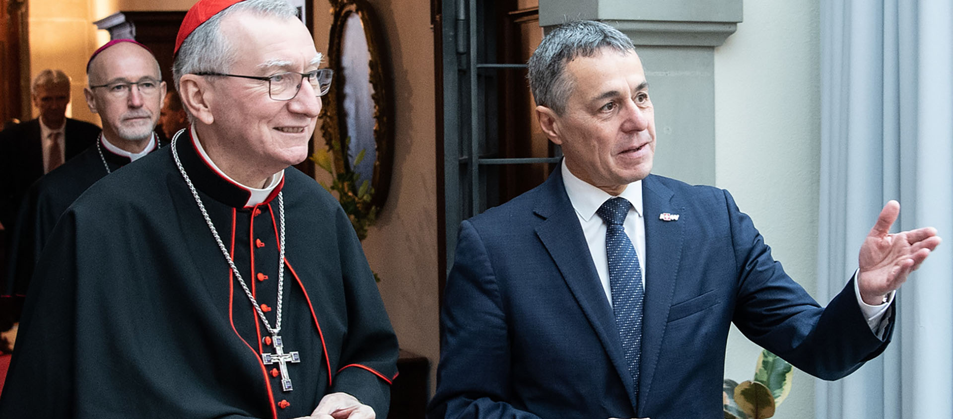 Ignazio Cassis, chef du Département des Affaires étrangères, a accueilli le cardinal Pietro Parolin | © Keystone/Peter Schneider