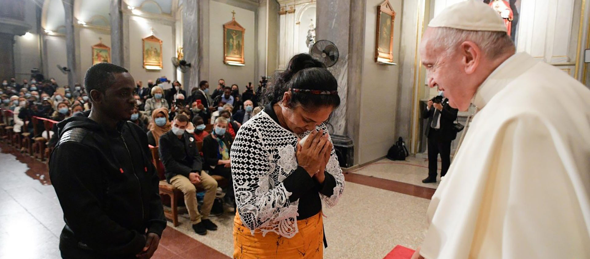 Le Saint-Siège a confirmé l'accueil d'une douzaine de réfugiés en Italie. Le pape en a rencontré certains lors de la prière œcuménique à Nicosie | © Vatican Media