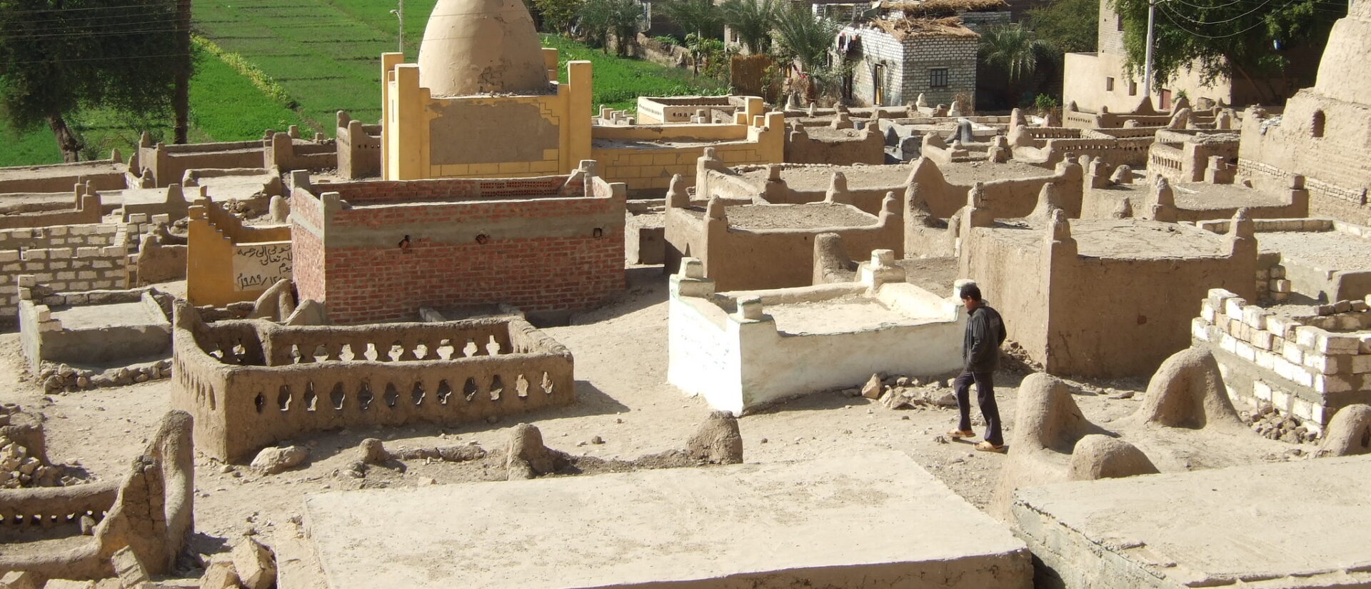 Un cimetière musulman, à Hammamiya, en Haute-Egypte | © Flop Eared Mule/Flickr/CC BY 2.0