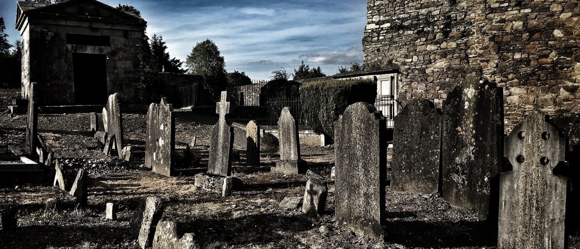 Le grand nombre de décès de prêtres et de religieux ces dernières années affecte l'Eglise irlandaise | photo: cimetière en Irlande © Bill Green/Flickr/CC BY-NC 2.0