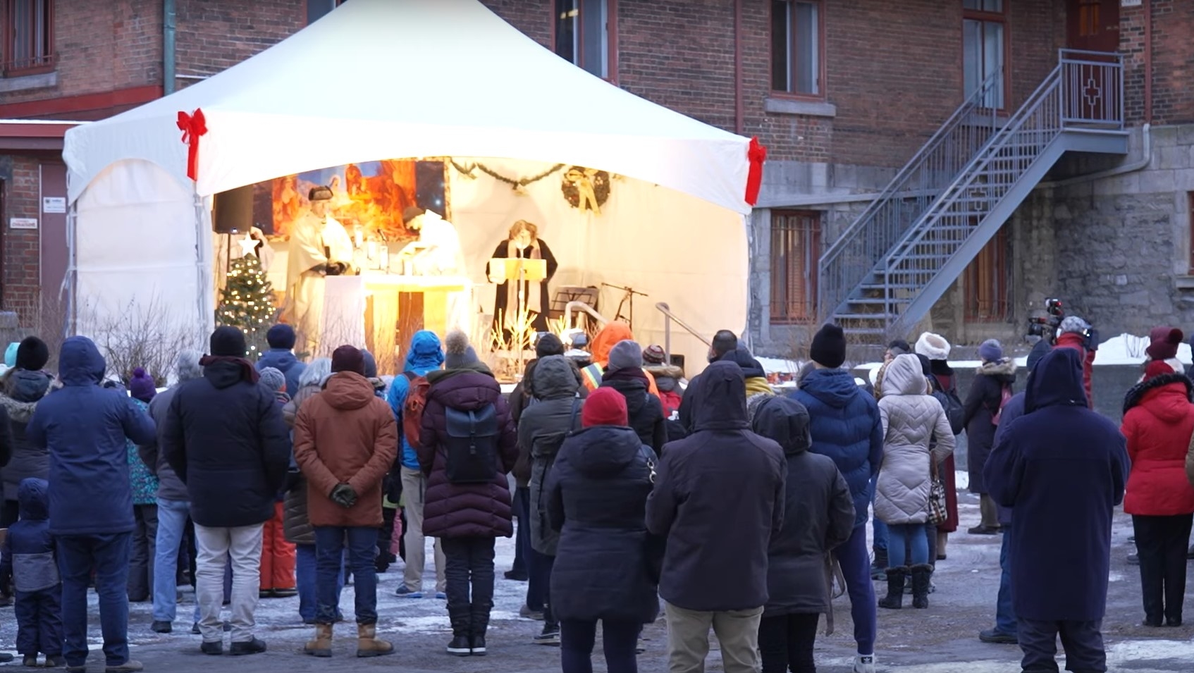 Mgr Christian Lépine célèbre la messe de Noël en plein air à Montréal | capture d'écran Youtube