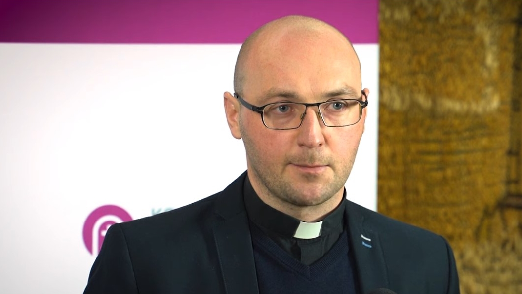 Piotr Studnicki, chef de bureau du délégué à la protection de l'enfance de la Conférence épiscopale polonaise | capture d'écran Youtube KAI
