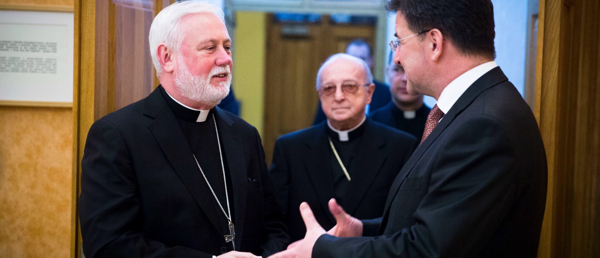 Mgr Paul Gallagher (à g.), le "ministre des Affaires étrangères" du Saint-Siège, a effectué un voyage au Liban du 31 janvier au 4 février 2022 | photo d'illustration © Ministère des Affaires étrangères slovaque 