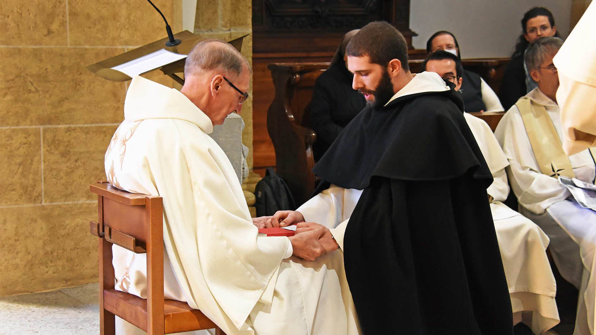 Profession solennelle de Frère Alexandre Frezzato, le 12 février 2022 à l’église du monastère des dominicaines à Estavayer-le-Lac | © Grégory Roth