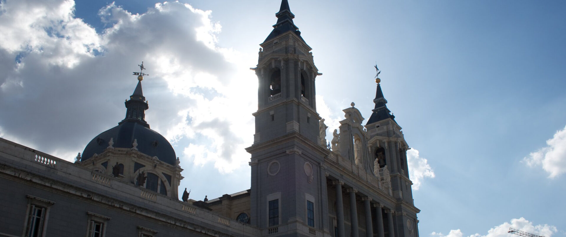 Une enquête sur les abus dans l'Eglise espagnole dissipera-t-elle les zones d'ombres? | photo: la cathédrale de Madrid © 
alexeyklyukin/Flickr/CC BY-SA 2.0