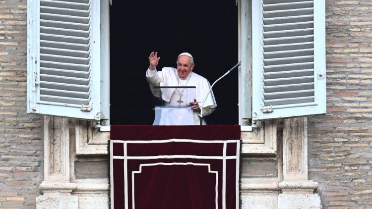 Lors de la prière de l'Angélus, le pape François salue l'héroïsme du personnel médical pendant la pandémie de Covid 19  | © Vatican Media