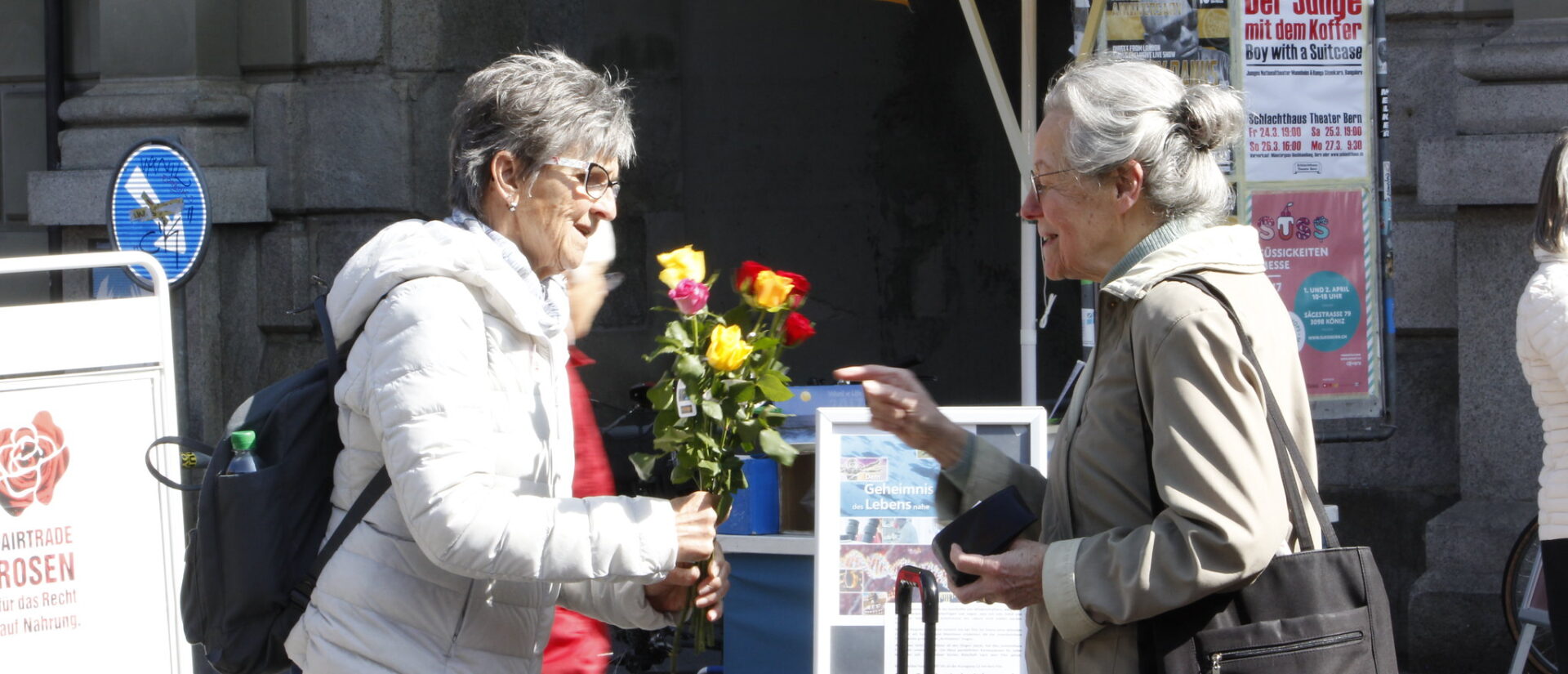 Les roses vendues sont issues du commerce équitable | © Campagne oecuménique de Carême/Flickr