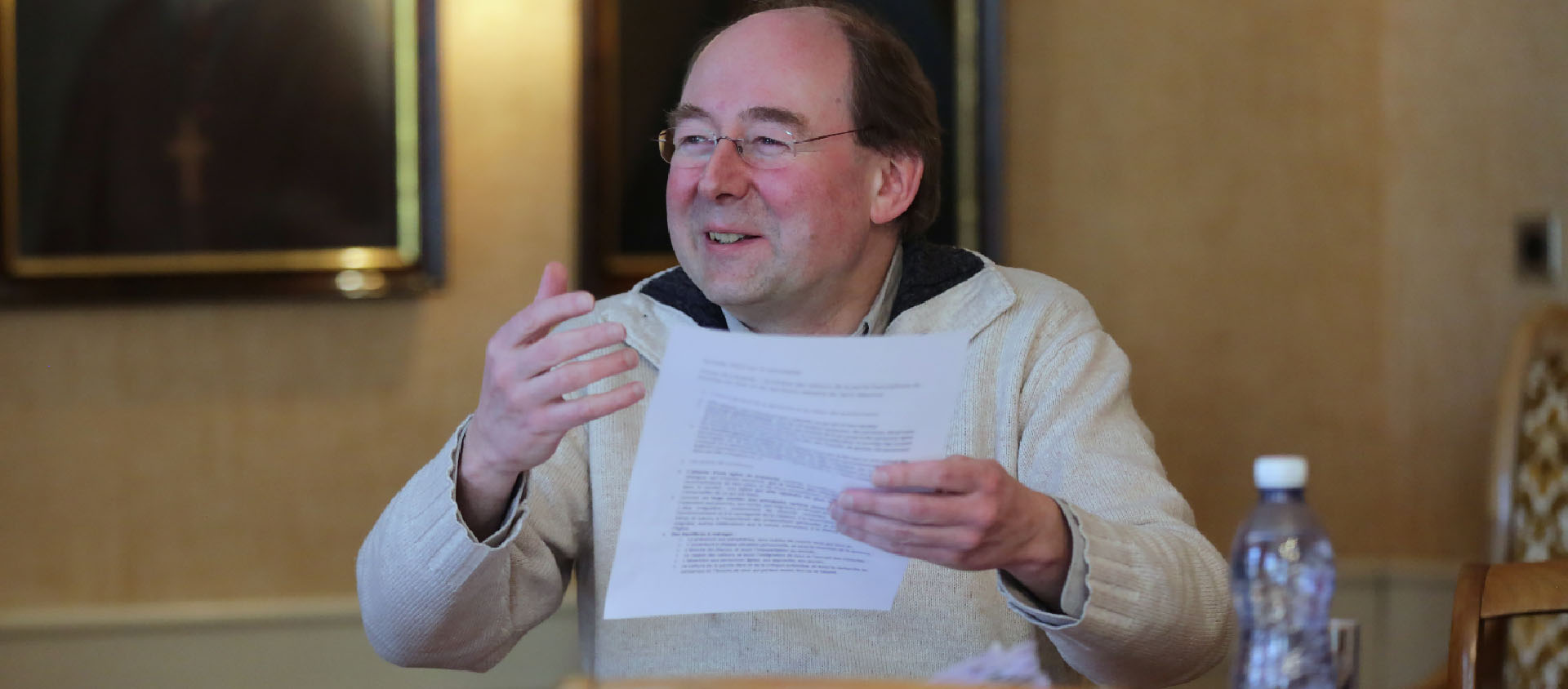 Pierre-Yves Maillard, vicaire général du diocèse de Sion, a communiqué la synthèse des réponses à la consultation diocésaine du synode sur la synodalité | © Bernard Hallet