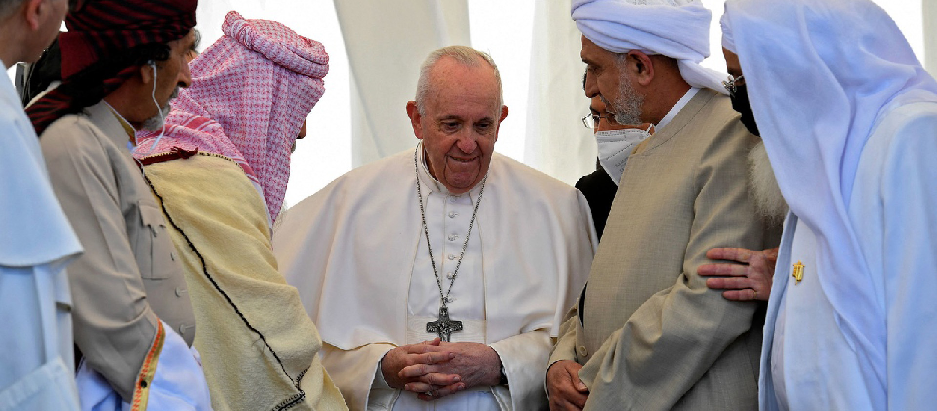 Les responsables religieux d'Irak, également les non-chrétiens, ont vécu la visite du pape François dans la fraternité | © KEYSTONE/VATICAN MEDIA