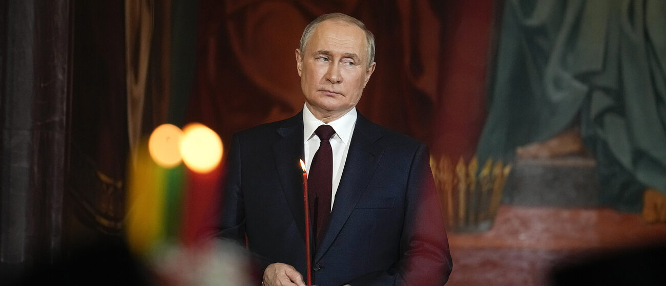 Le président russe Vladimir Poutine a participé à la messe de la Pâques orthodoxe, le 24 avril 2022, à Moscou | © AP Photo/Alexander Zemlianichenko, Pool/Keystone