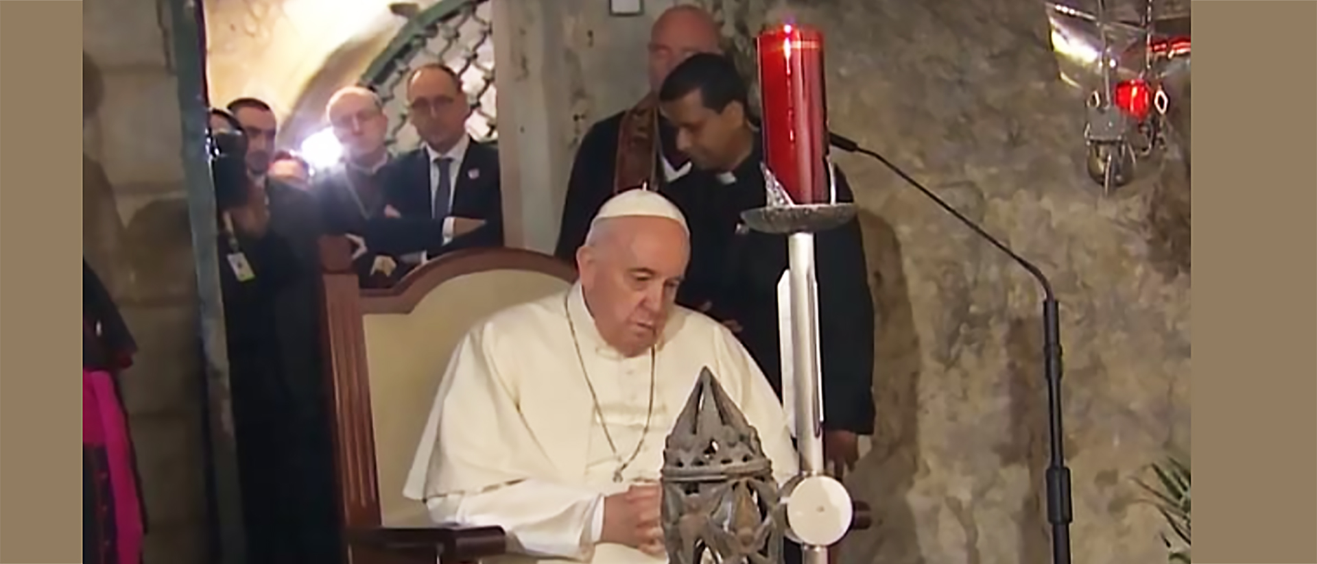 Le pape François dans Grotte de saint Paul, dans la ville de Rabat, où l'Apôtre s'était réfugié après son naufrage | capture video instagram vaticannews