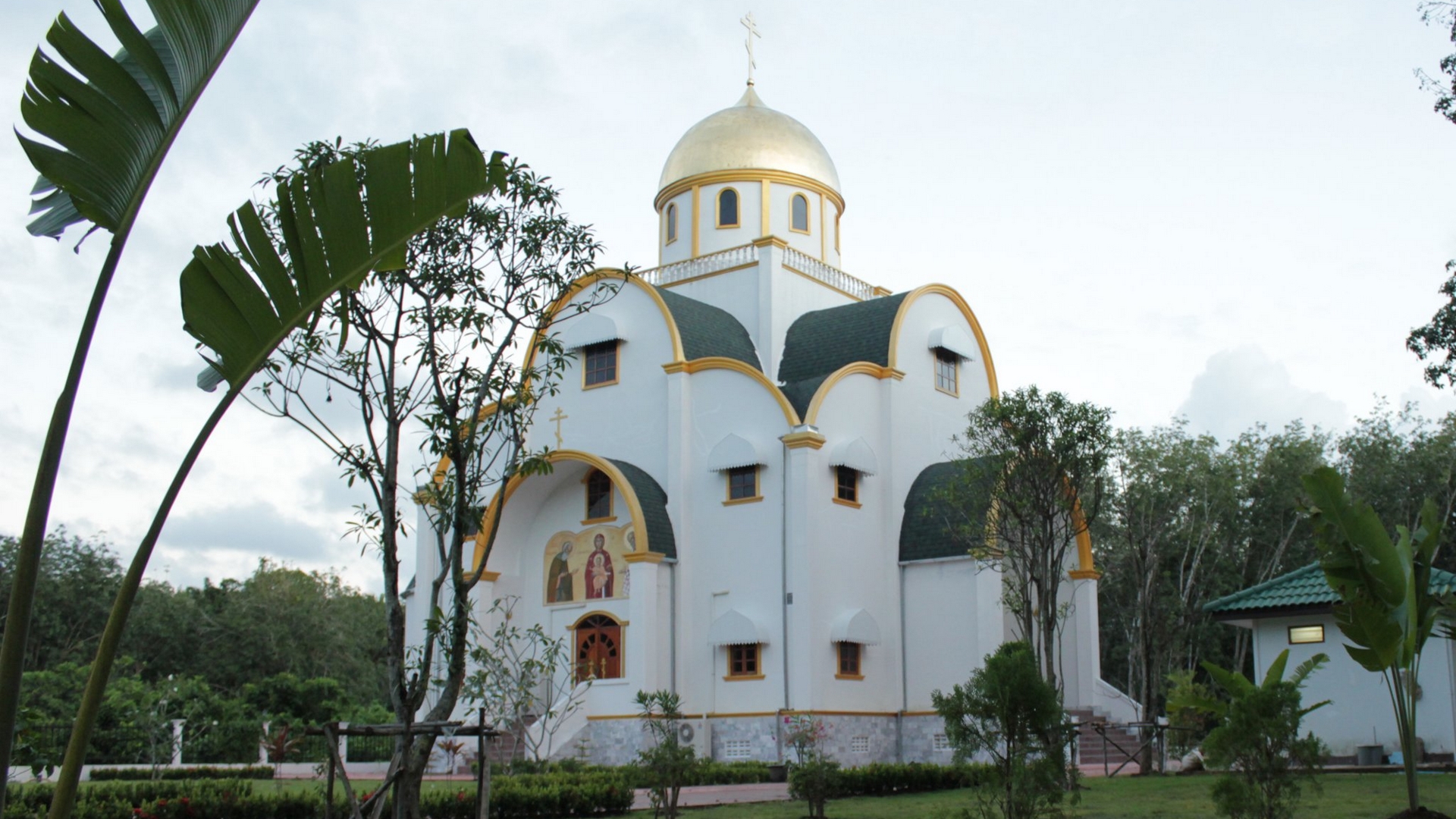 L'église orthodoxe russe de la Sainte-Trinité, à Phuket, en Thaïlande |www.orthodox.or.th
