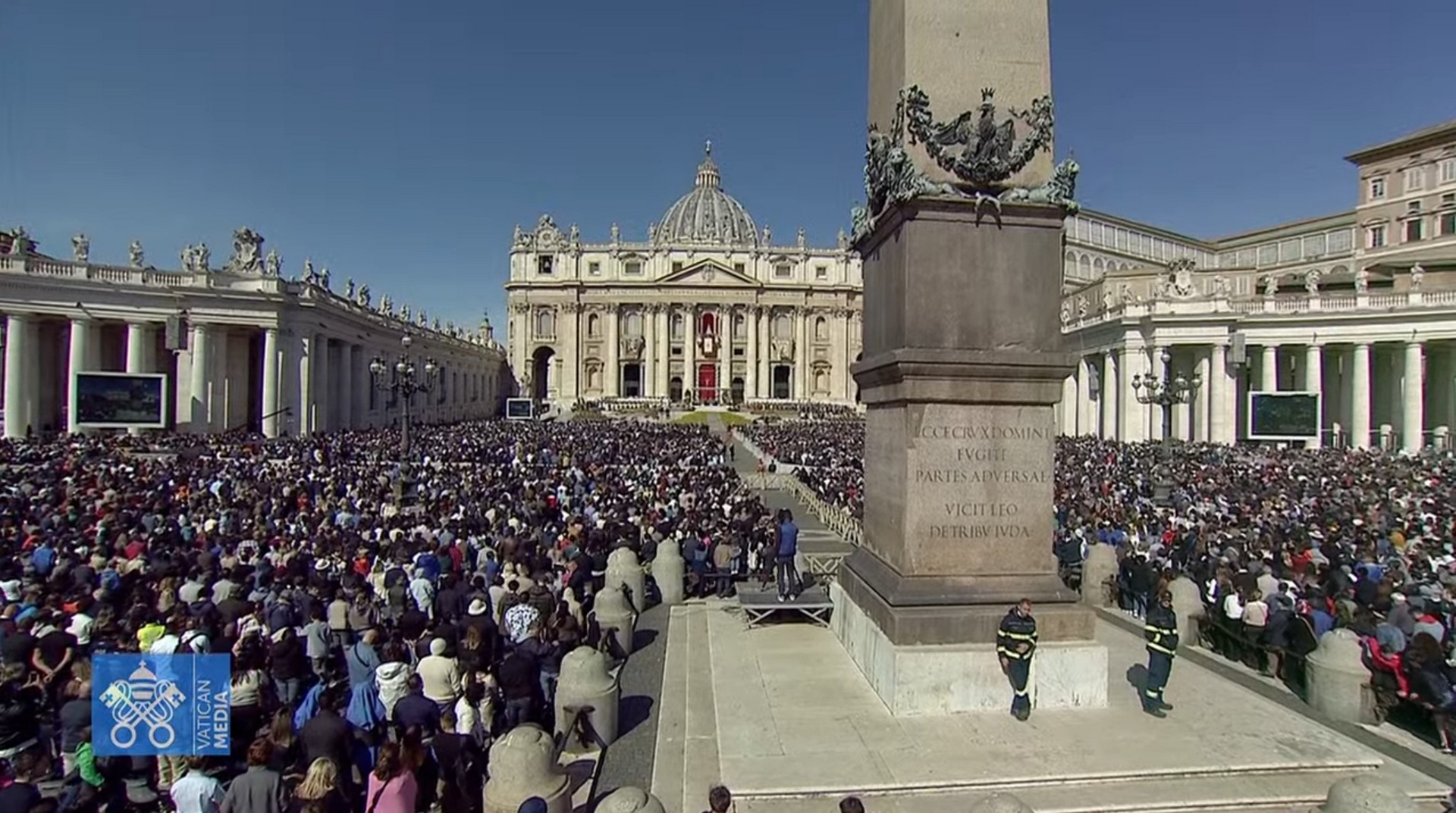La foule des grands jours a retrouvé la place Saint-Pierre pour la messe de Pâques en 2022 | capture d'écran Vatican media