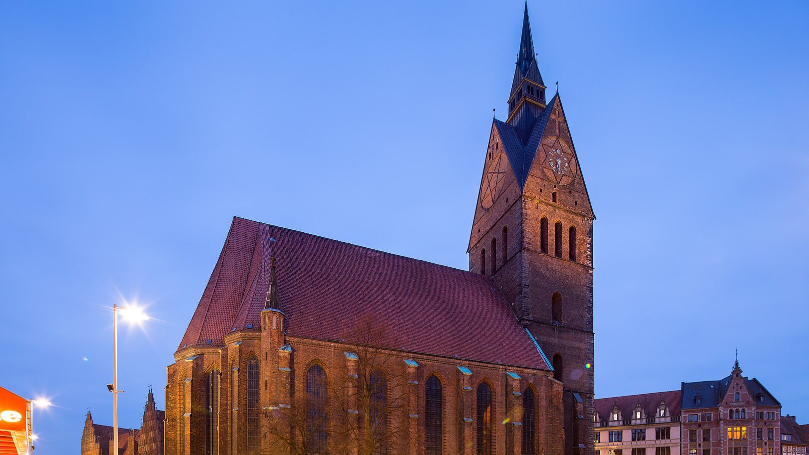 Le pape François ne veut pas que l'Eglise catholique en Allemagne devienne un "clone" de l'Eglise évangélique | photo: l'église luthérienne de la Marktkirche, à Hanovre © Christian A. Schröder/Wikimedia/CC BY-SA 4.0