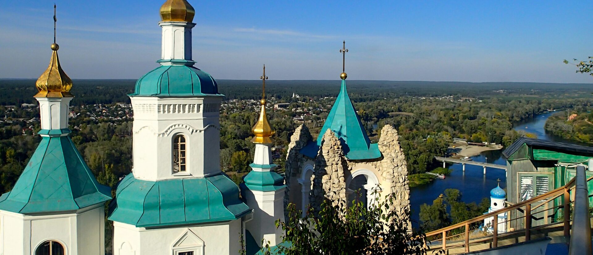 La Laure de la Dormition, à Sviatogorsk (Ukraine), a subi des bombardements | © Alex Shly/Flickr/CC BY-NC 2.0