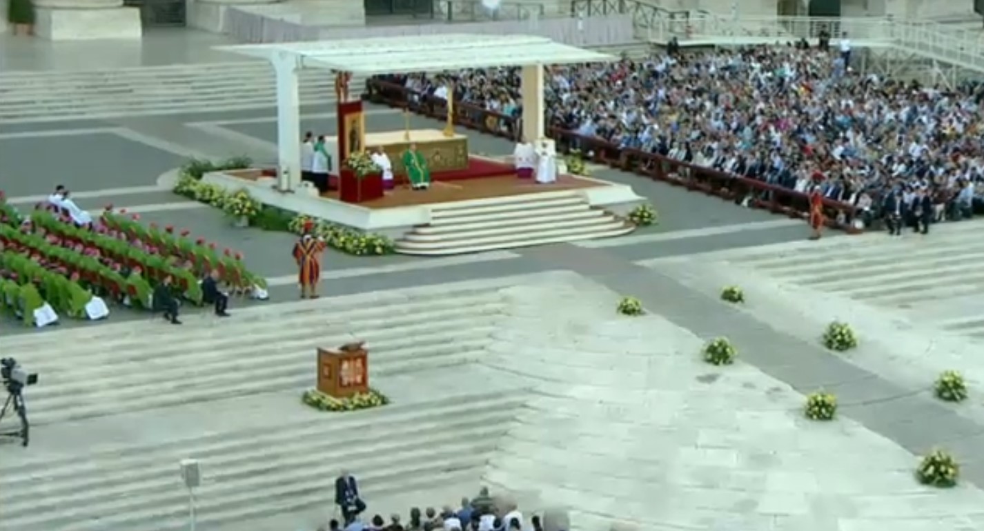 Messe de clôture de la rencontre mondiale des familles, place St-Pierre | capture d'écran Vatican Media