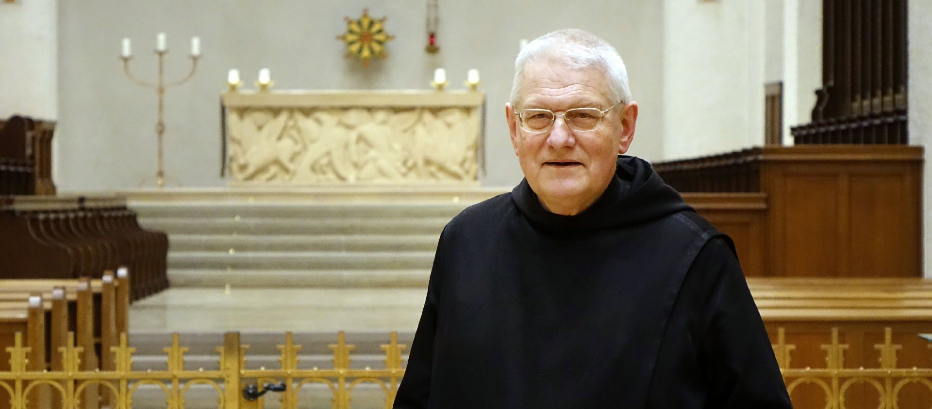 Le moine belge Henri Delhougne, docteur en théologie, a consacré une bonne partie de sa vie à la traduction française de la bible | © Tweeter/Eglise catholique au Luxembourg