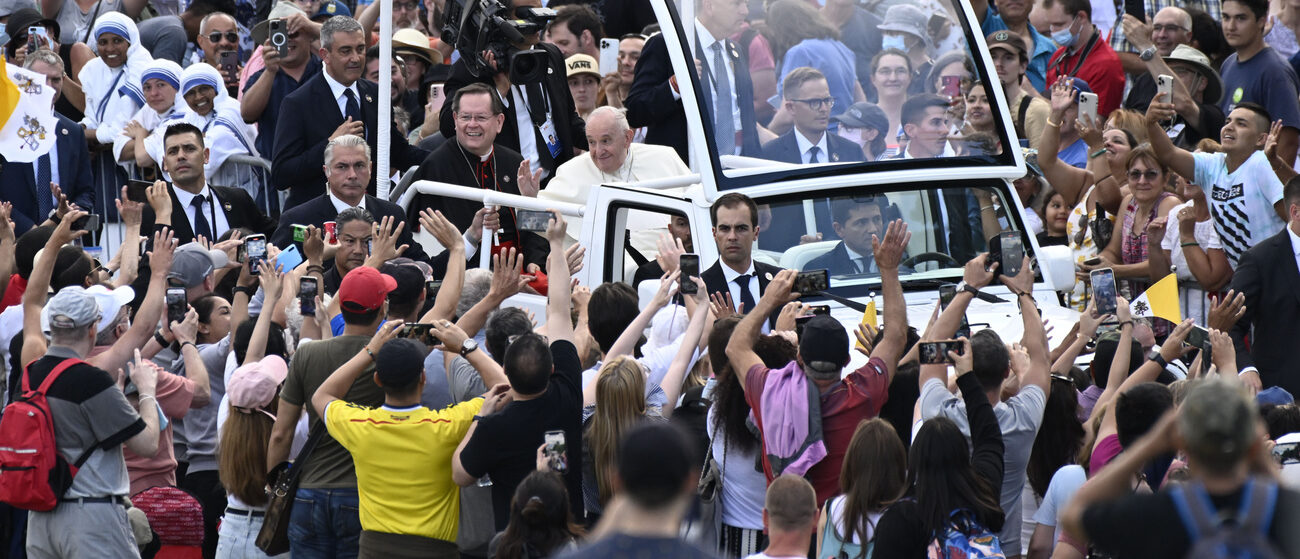 Le pape François a été accueilli par une grande foule à son arrivée à Québec, le 27 juillet 2022 | © Bernard Brault/The Canadian Press via AP/Keystone