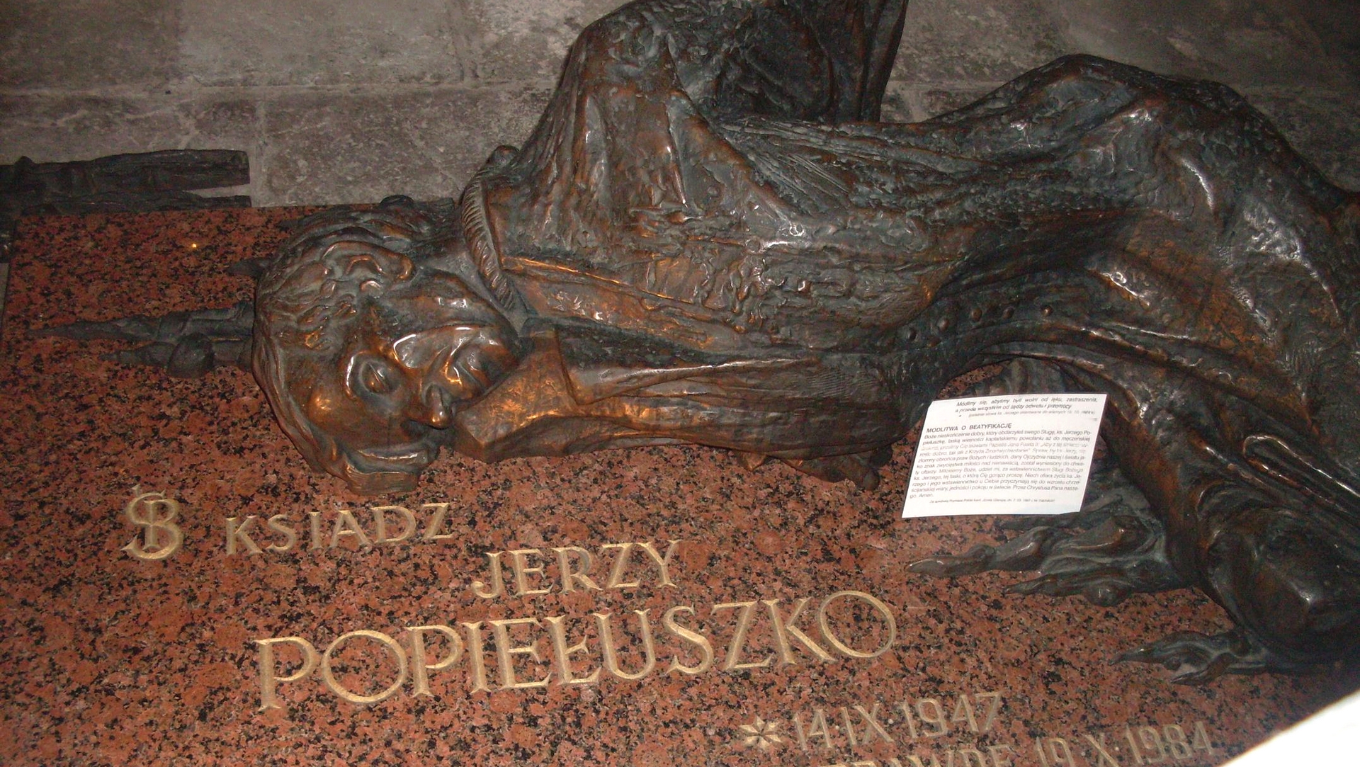 Mémorial du Père Jerzy Popieluzko, martyr du communisme à Gdansk | wikimedia commons Starscream CC-BY-SA-2.0