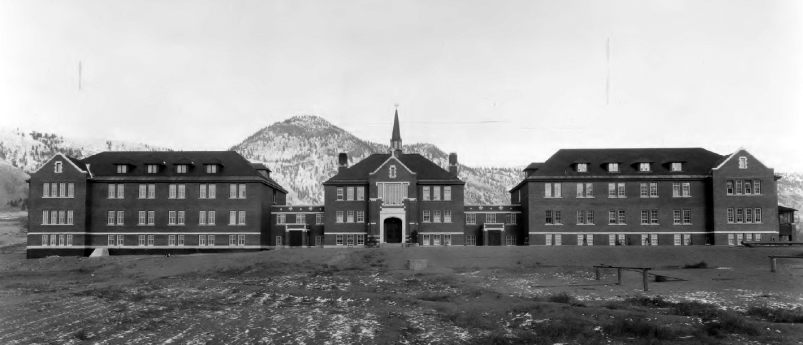 Des tombes secrètes ont été découvertes autour de l'école résidentielle de Kamloops, en Colombie britannique (Canada) | Photo: Kamloops vers 1930- domaine public
