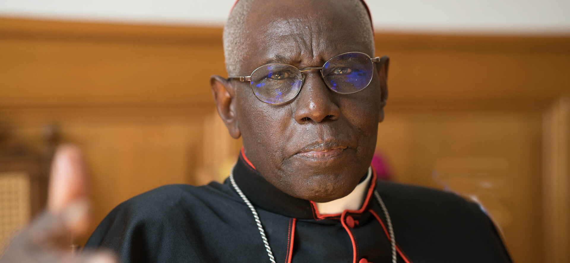 Le cardinal Robert Sarah s'est retrouvé malgré lui au centre d'une polémique sur l'indépendance médiatique en France | © Maurice Page