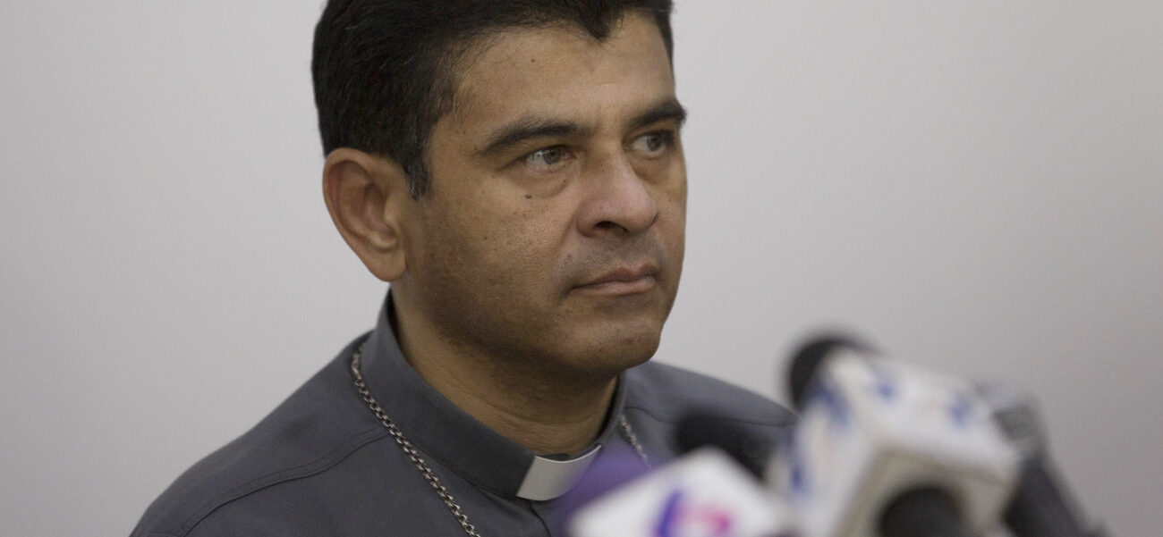 Mgr Rolando Alvarez, évêque de Matagalpa (Nicaragua), est détenu par le gouvernement depuis fin août 2022 | © AP Photo/Moises Castillo, File/Keystone
