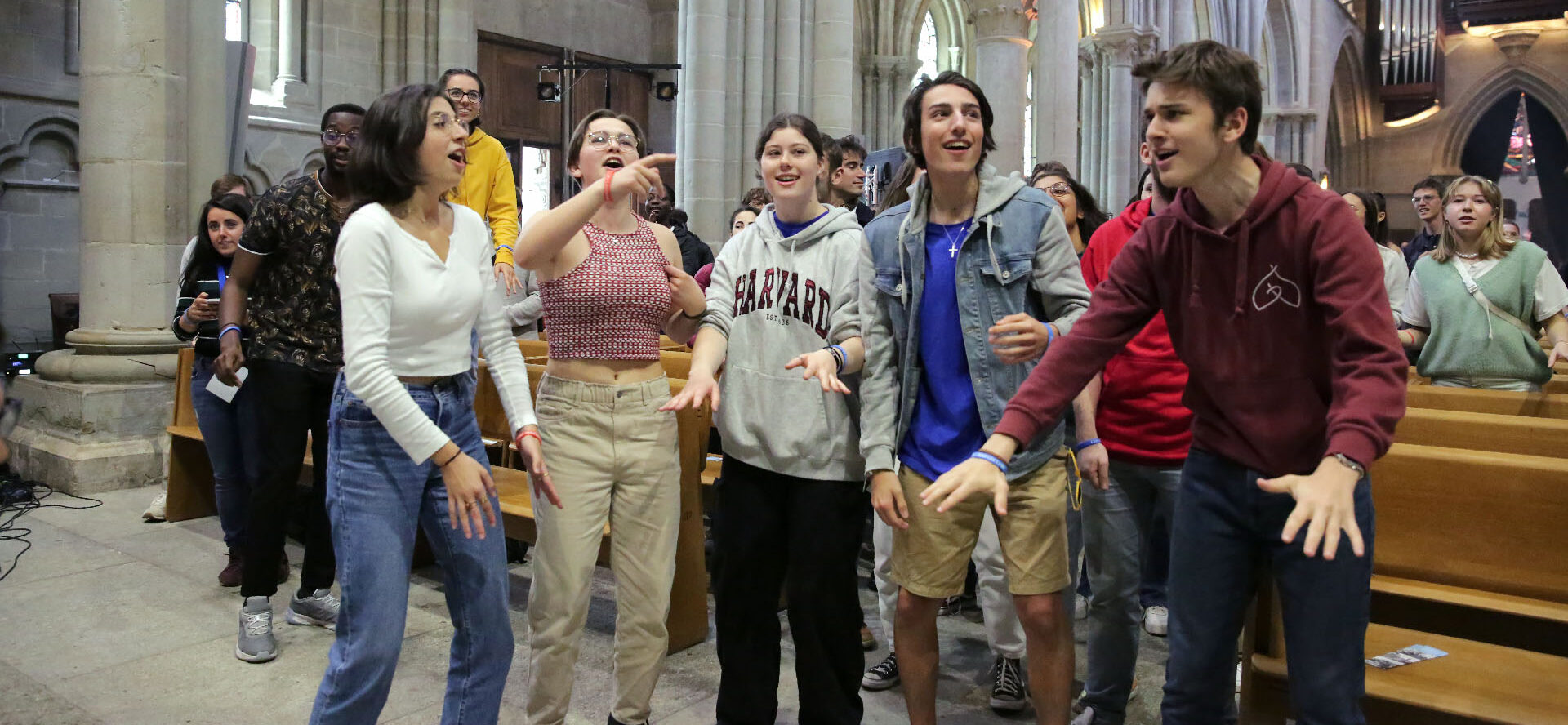 Louange festive à l'issue de la messe d'ouverture des JMJ de Lausanne | © Bernard Hallet