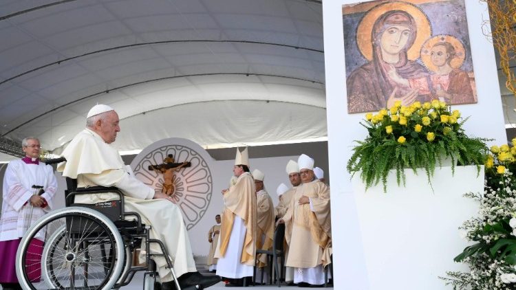  Le pape prie pour la libération des otages au Cameron le 25 septembre à Matera  | © Vatican Media