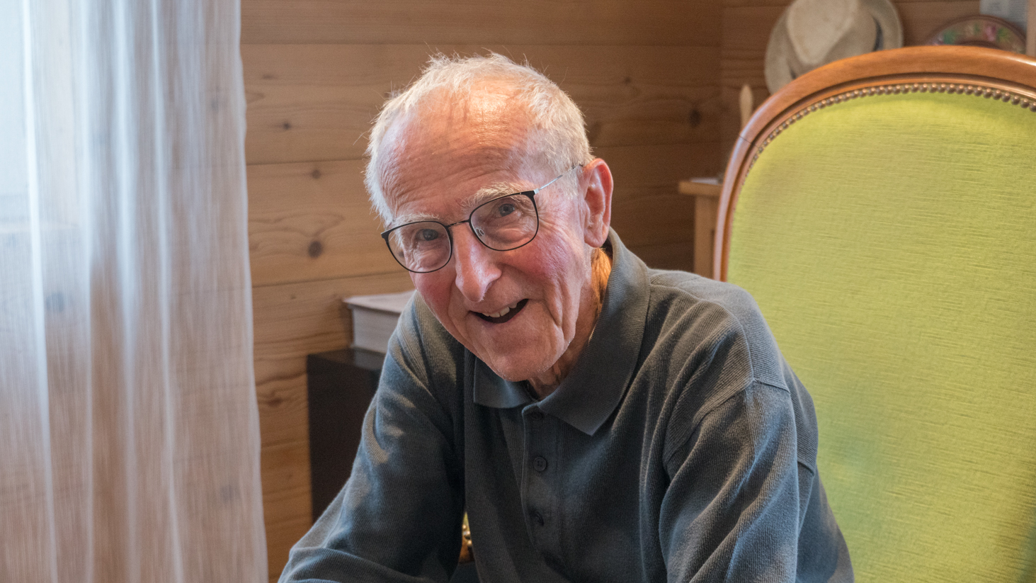 L'Abbé Guy Oberson dans la ferme familiale de Bouleyres du Milieu  | © Maurice Page 