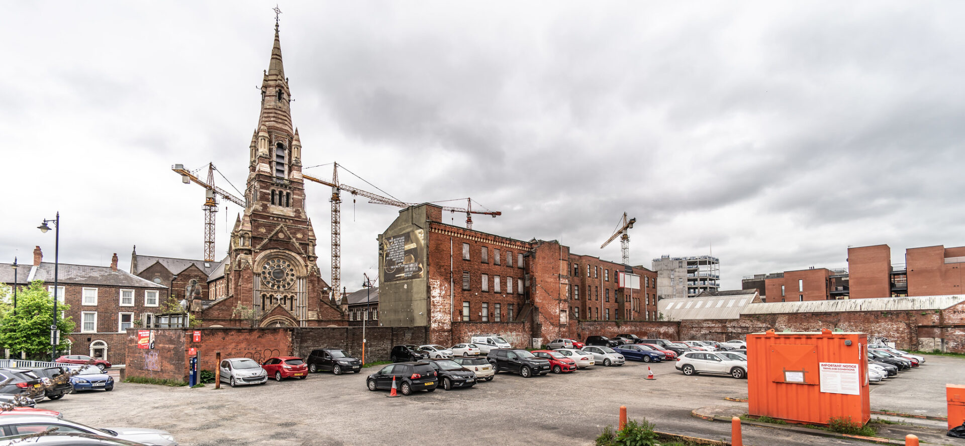 Les catholiques sont devenus la confession majoritaire en Irlande du Nord | photo: église catholique St-Patrick à Belfast © William Murphy/Flickr/CC BY-SA 2.0