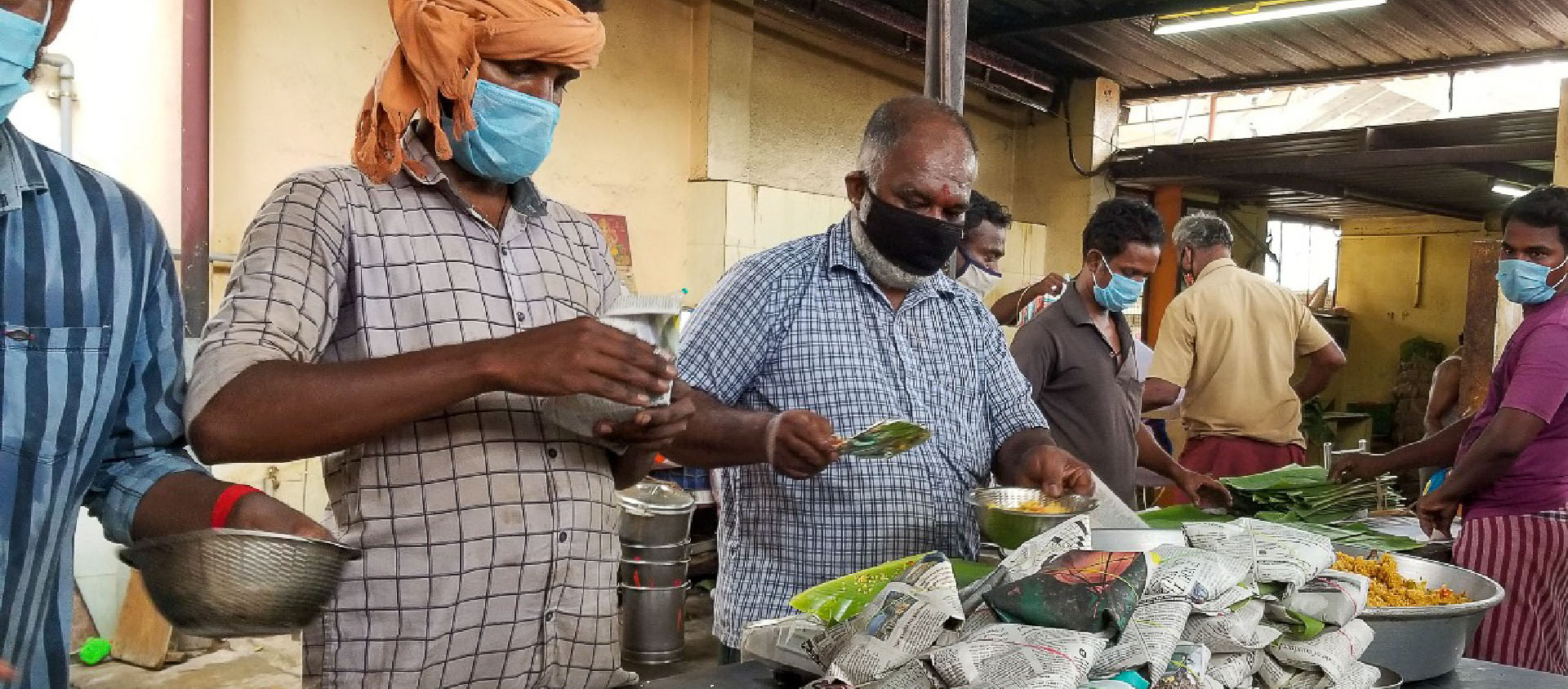 Des banques alimentaires et des soupes populaires ont été ouvertes dans des lieux de culte sri-lankais par le ministère des Affaires religieuses et culturelles | Ramakrishna Math/Public Domain Mark 1.0