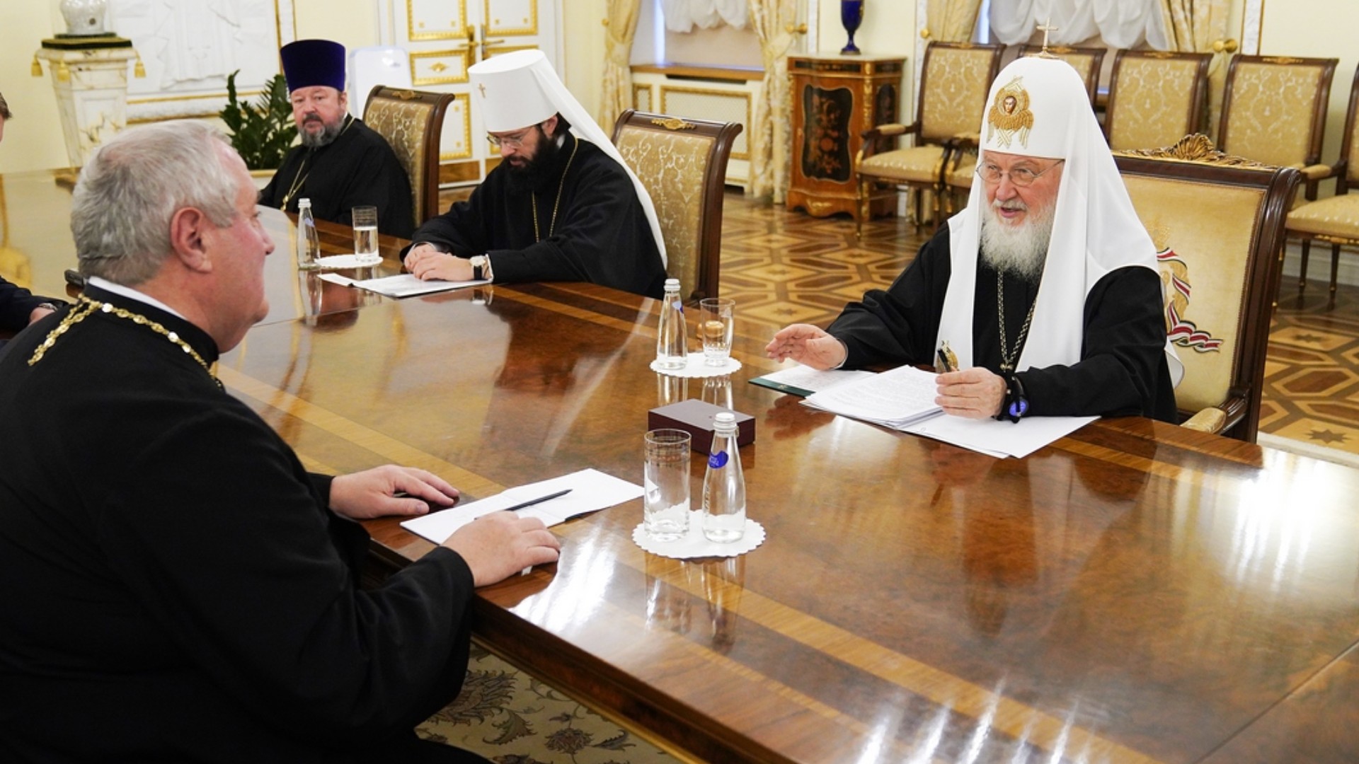 Le Père  Ioan Sauca, secrétaire général par intérim du Conseil œcuménique des Églises (COE), a rencontré le patriarche Cyrille à Moscou, le 17 octobre 2022 | Patriarcat de Moscou