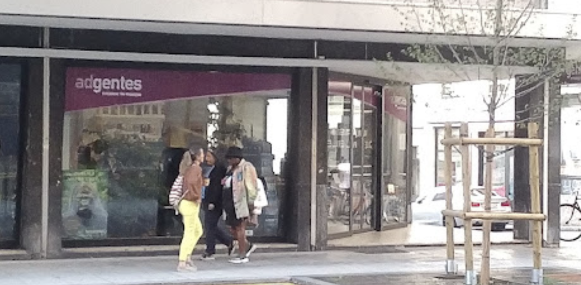 La libraire La Procure est installée dans les locaux de l'agence de voyages ad gentes, à Genève | Google Streetview