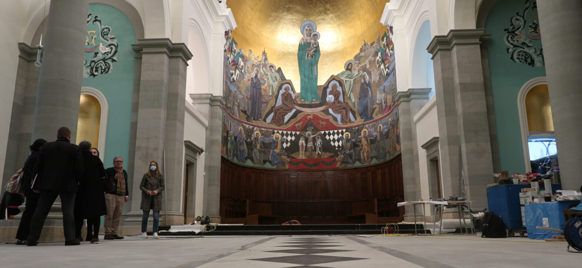 La fresque de Gino Severini apparaît dans sa beauté, dans la basilique Notre-Dame, rénovée dans sa partie antérieure | © Bernard Litzler