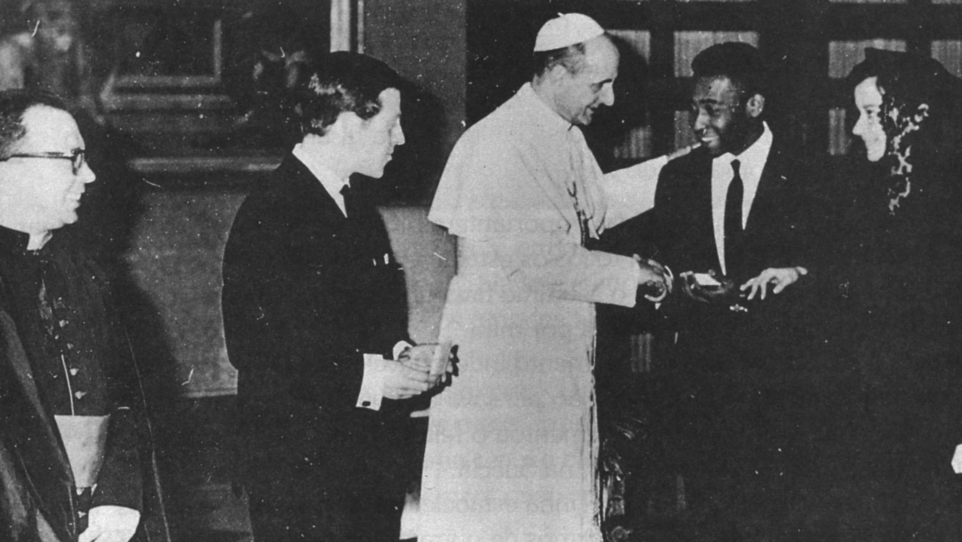 Le 'roi' Pelé, reçu par le pape Paul VI au Vatican | DR