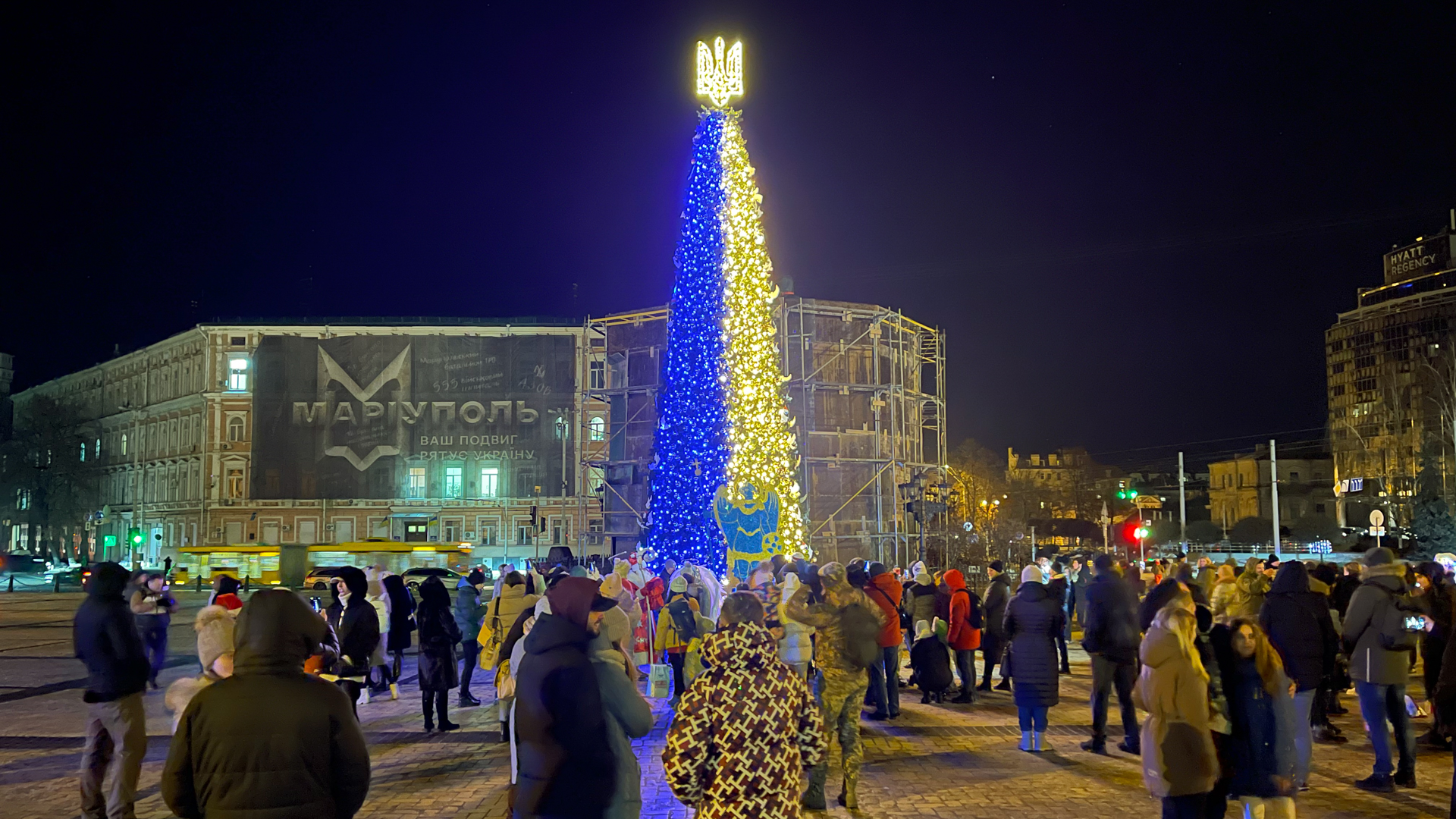 Le sapin de Noël aux couleurs ukrainiennes à Kiev  | Jaroslav Krawiec 