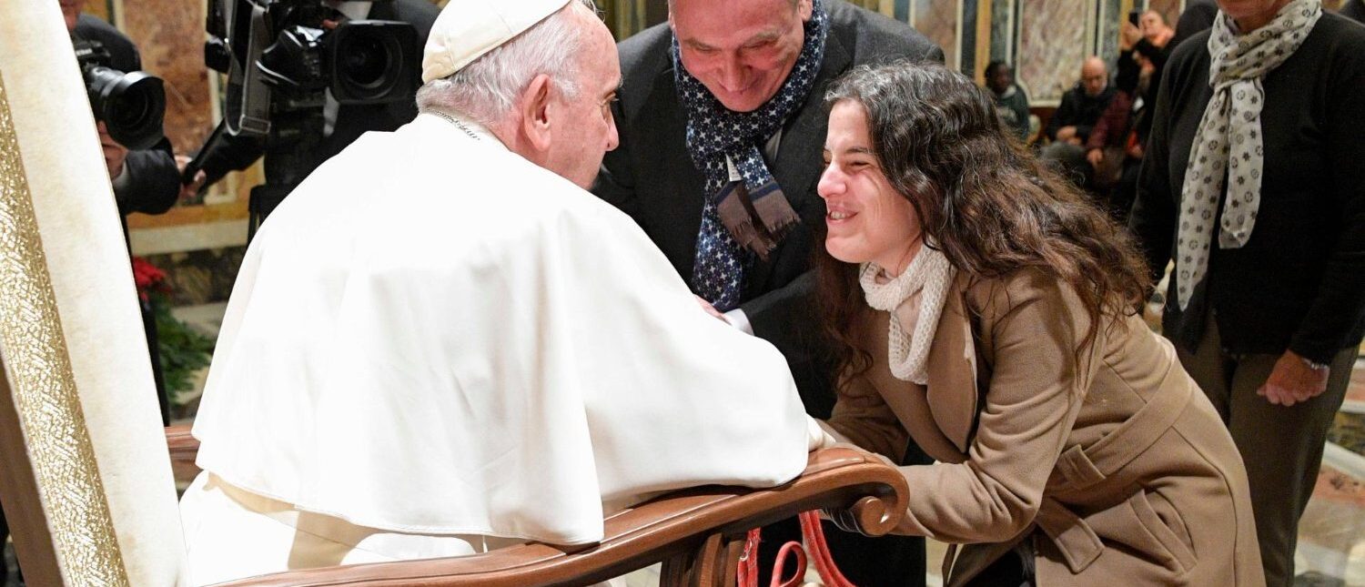 Le pape François a reçu, le 12 décembre 2022, des membres de l'Union italienne des aveugles et des malvoyants | © Vatican Media