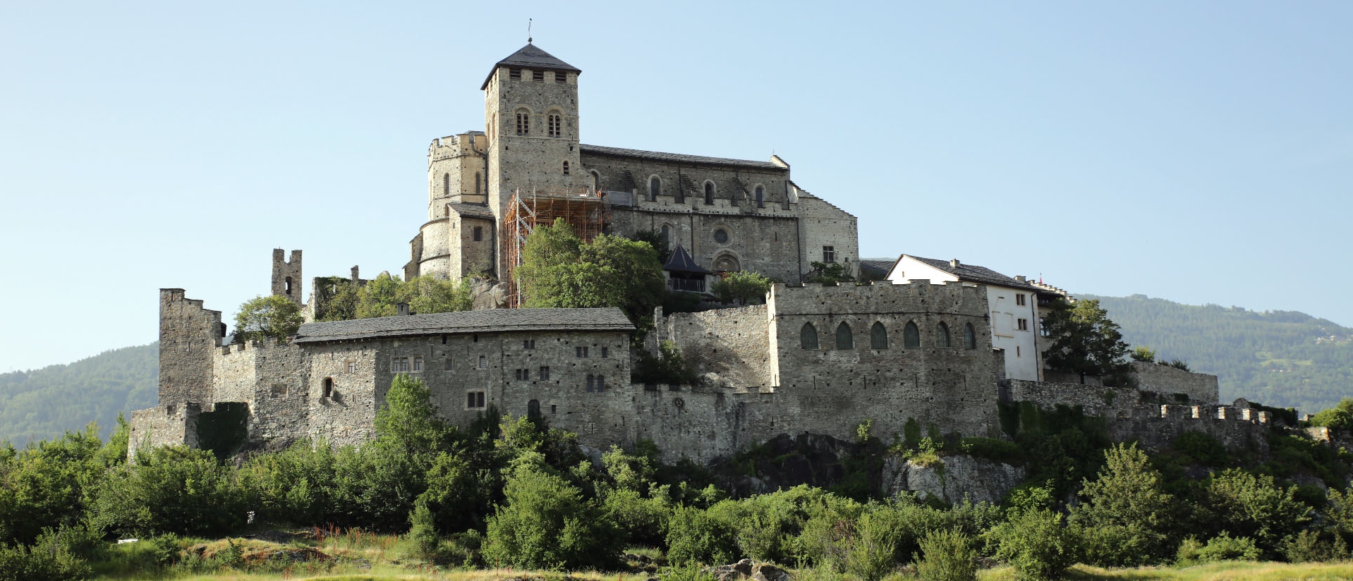 Basilique et château de Valère, autrefois demeure des chanoines du Chapitre cathédrale de Sion | © B. Hallet
