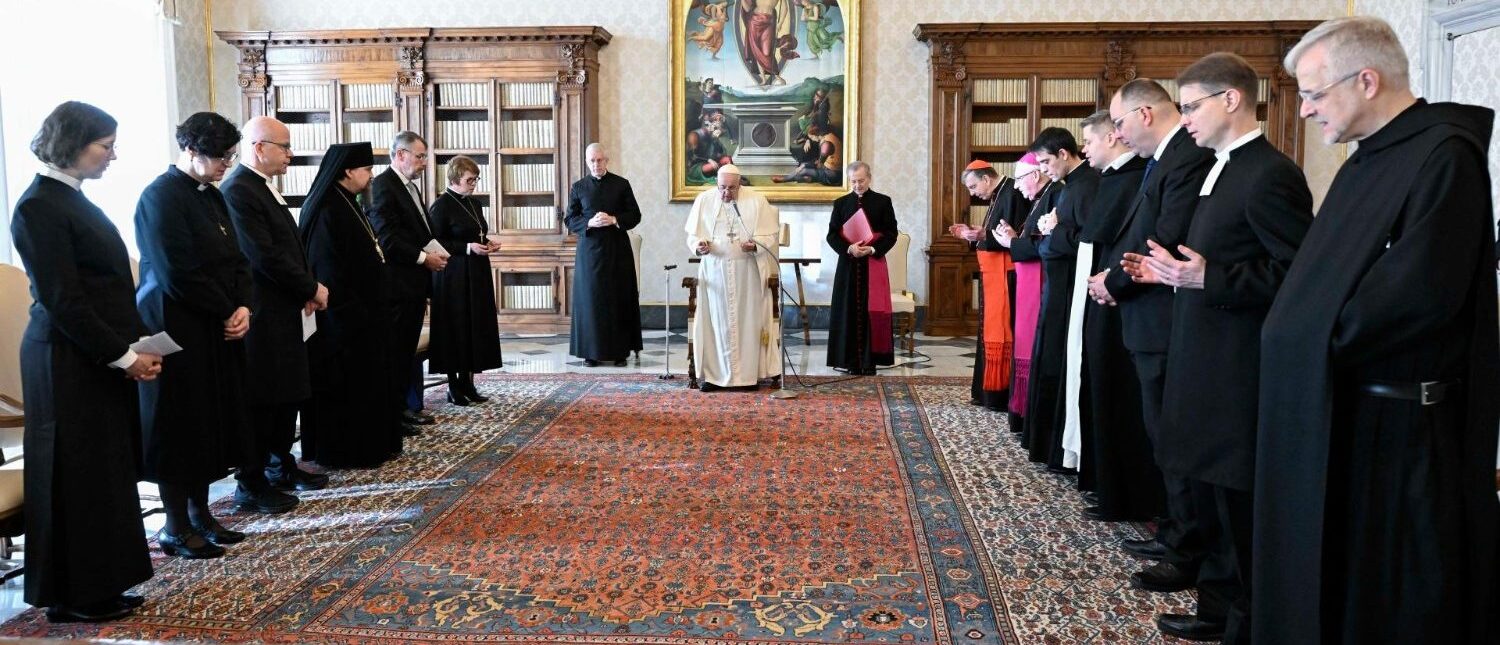 Le pape François a reçu la délégation oecuménique de Finlande dans la bibliothèque du Palais apostolique, le 19 janvier 2023 | © Vatican Media