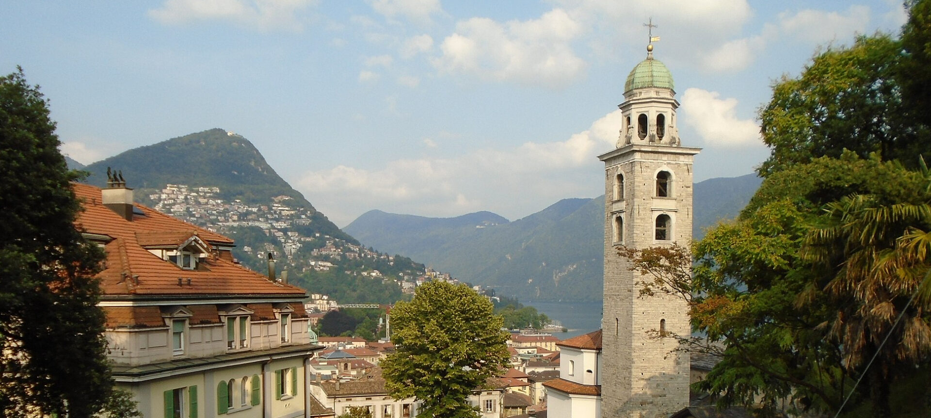 Les règles de nomination de l'évêque de Lugano sont controversées | photo: clocher de la cathédrale San Lorenzo de Lugano © Wikimedia Commons