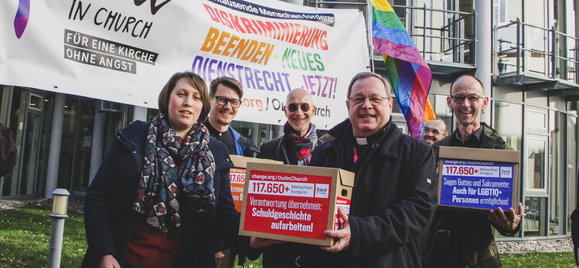 La Conférence épiscopale allemande, et son président Mgr Georg Bätzing, se montrent favorables à un accueil plus concret des personnes LGBTQ dans l'Eglise | © Change.org Deutschland/Flickr/CC BY 2.0