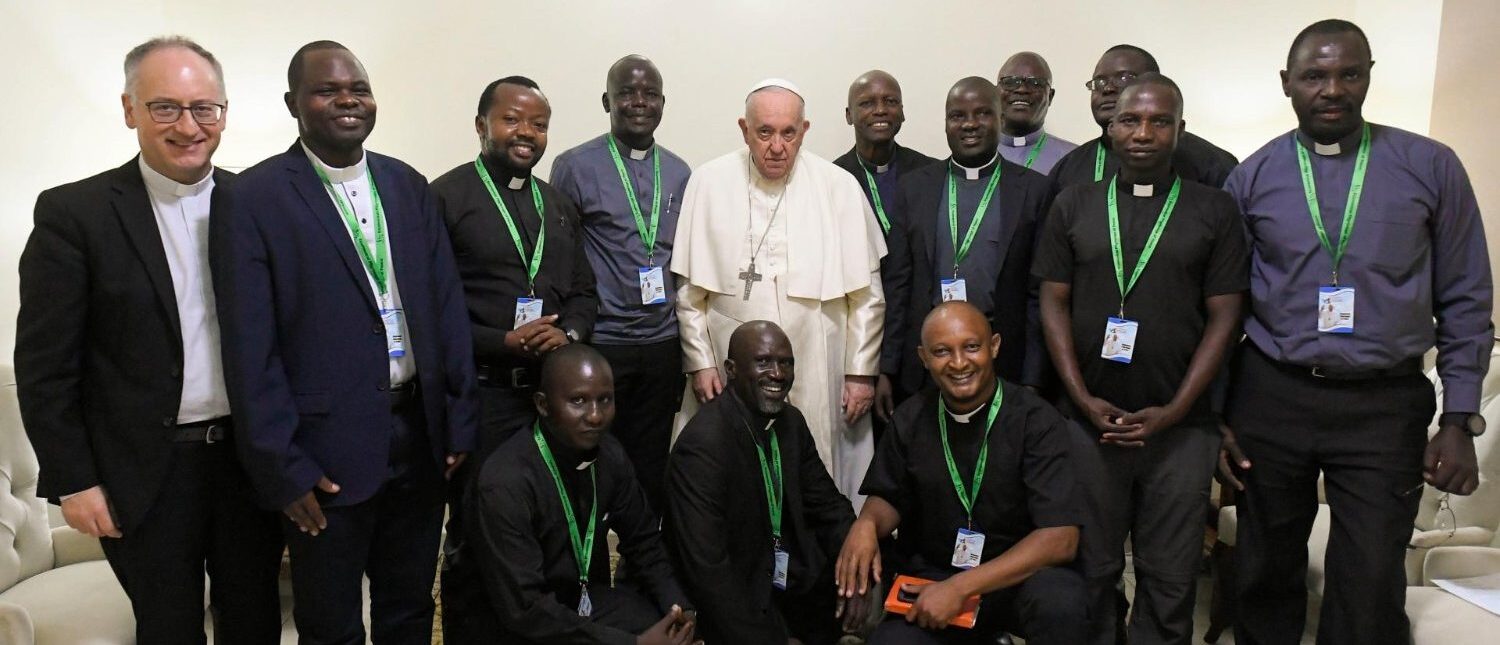 Le pape François avec les jésuites du Soudan du Sud | © Vatican Media