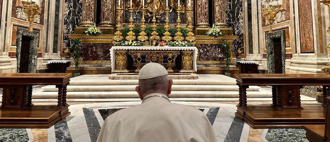 Le pape François a prié à la basilique Ste-Marie-Majeure, suite à son voyage en Afrique | © Vatican Media